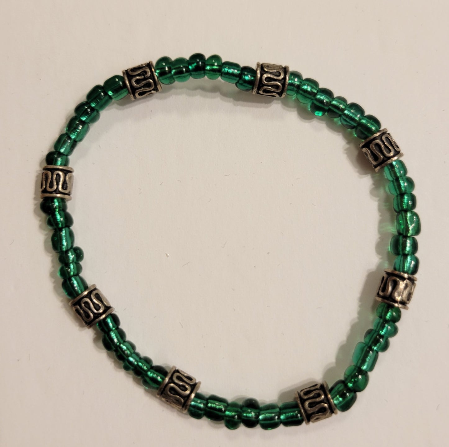 Stretch Bracelet - Green w/Silver - 7 1/2"