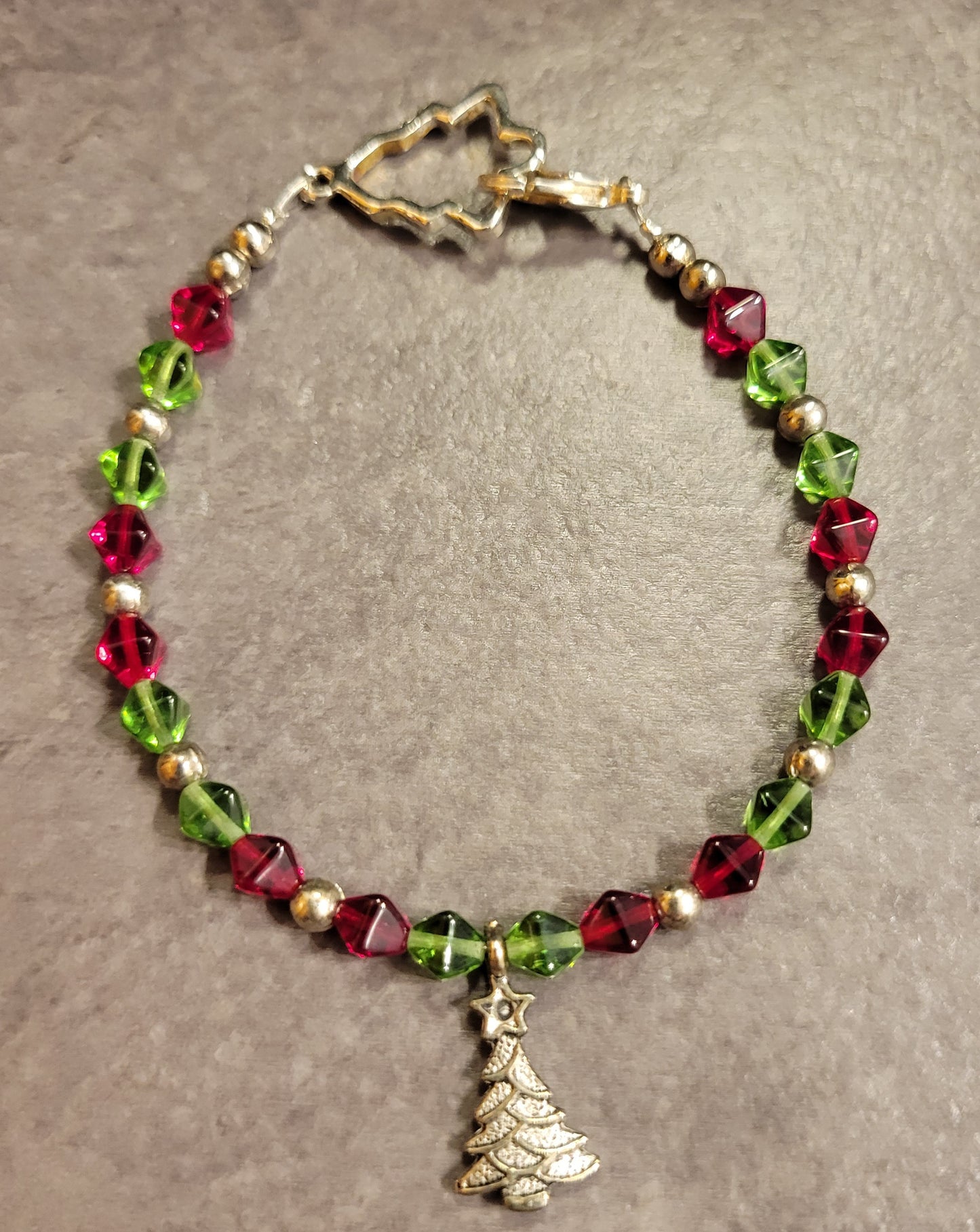 Bracelet - Red & Green w/Xmas Tree charm - Approx. 8"