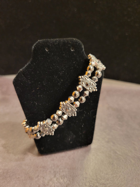 Silver w/Gunmetal rounds & silver Bicones Bracelet