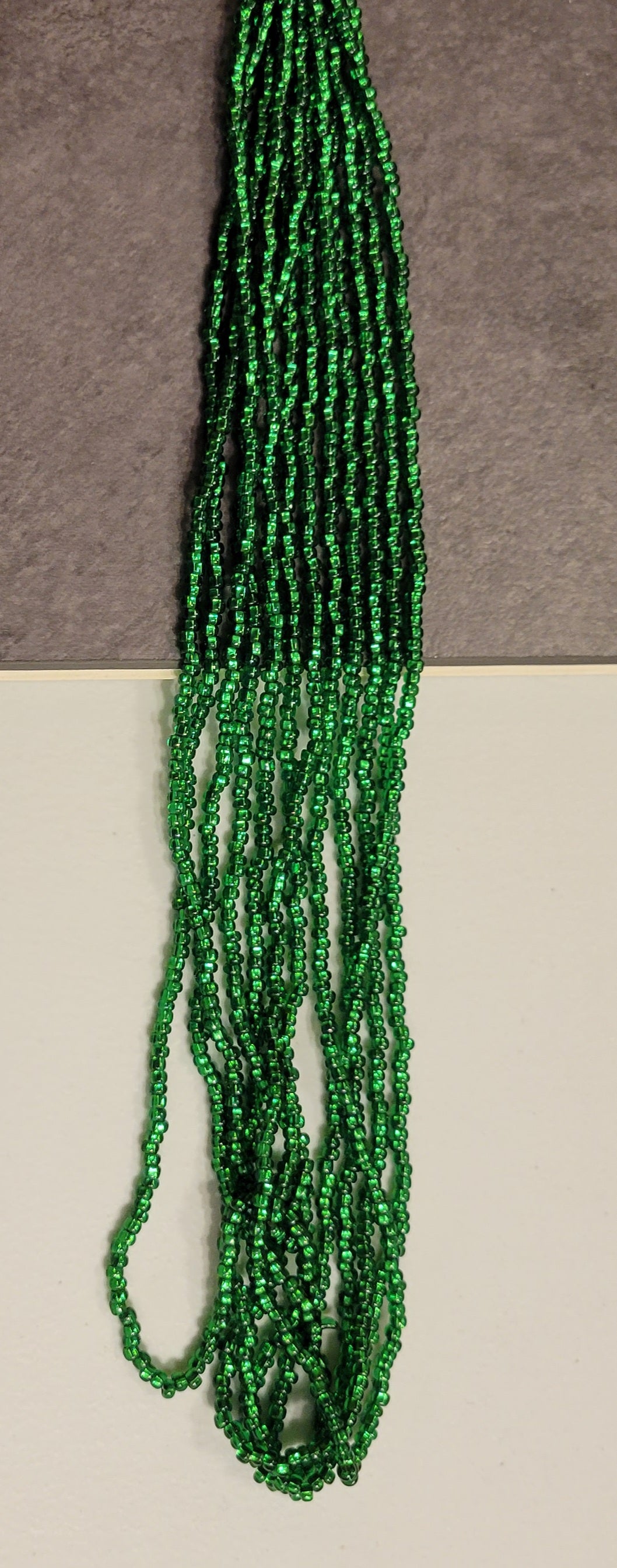 Green S/L 8/0 Beads