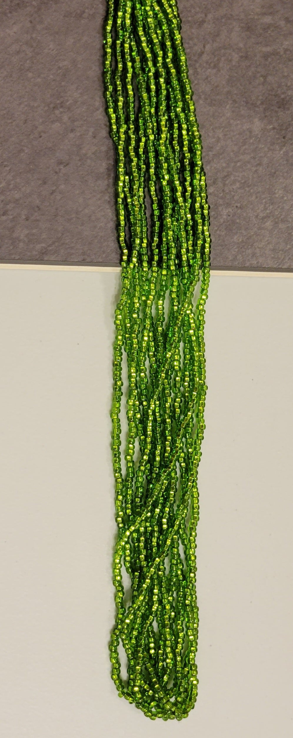 Light Green S/L 8/0 Beads