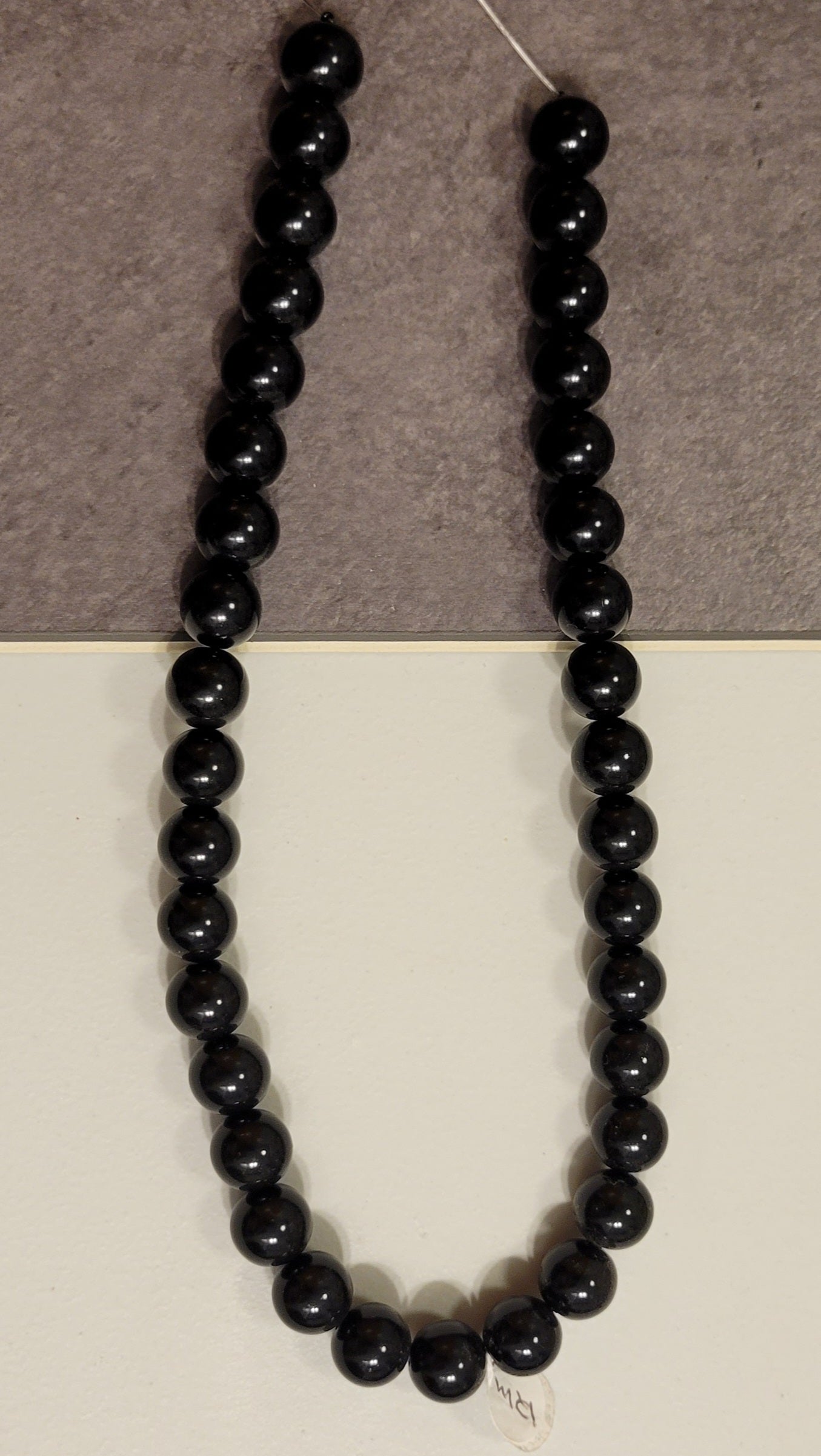 Black 12 mm Bead Rounds